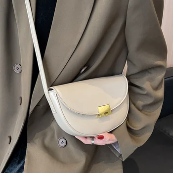 2023 Бели обикновена чанта през рамо за жени, брандираната дизайнерска чанта през рамо, модни дамски чанти-месинджър, популярна дамская чанта